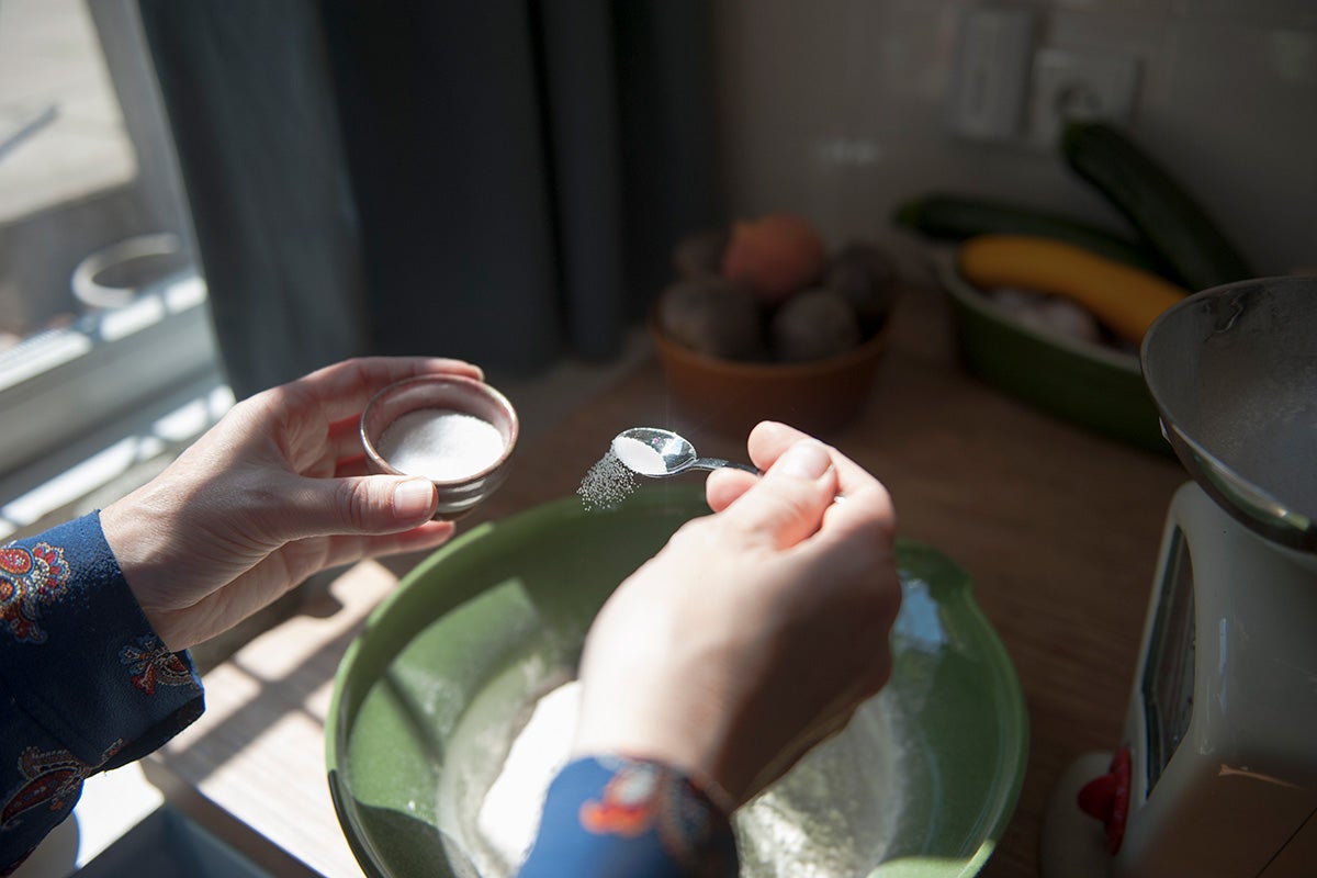 What to know about iodized and noniodized salt Optum Perks